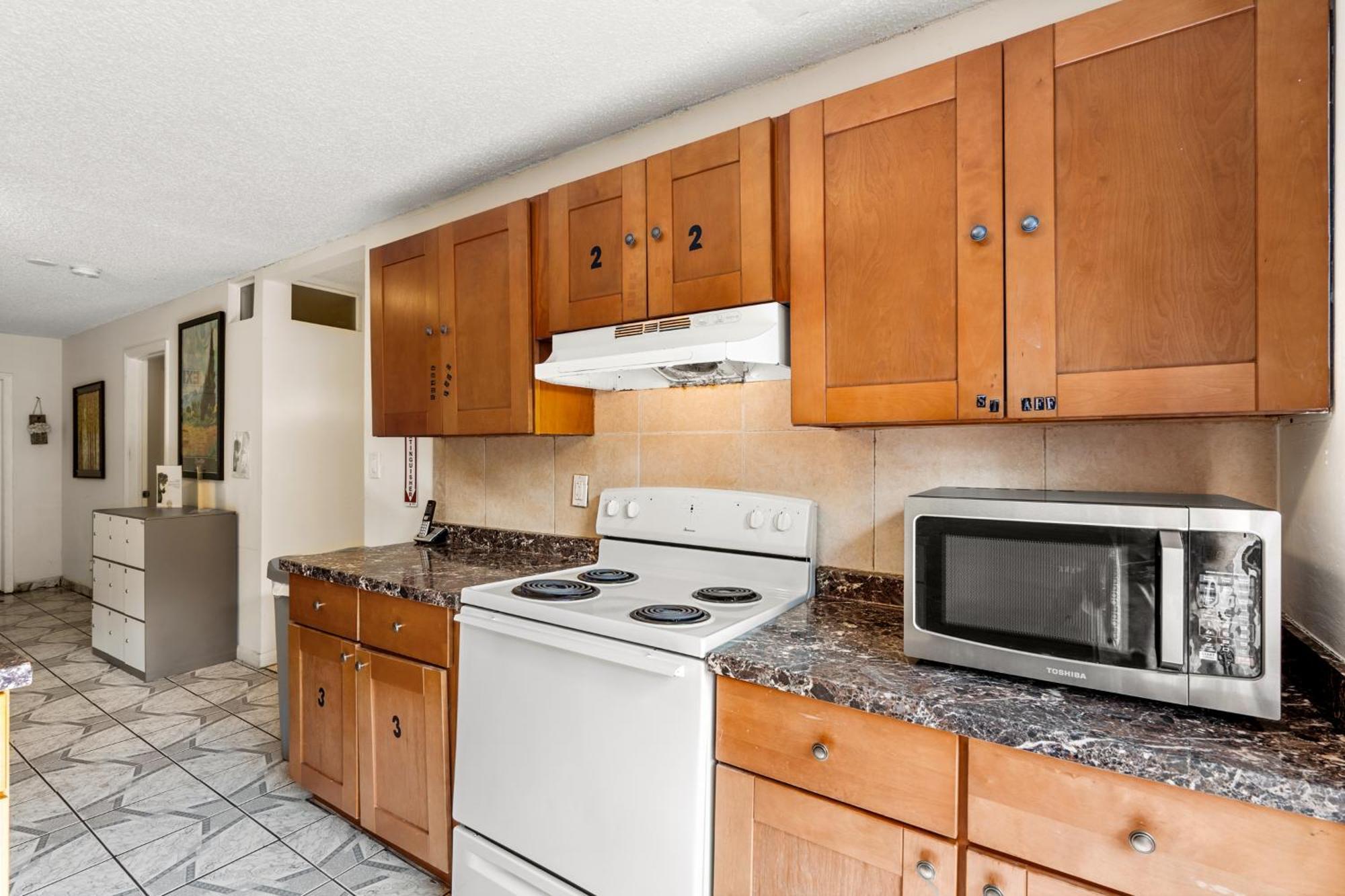 Crocodhouse Early Check In Eight Years Hosting Hostel Fort Lauderdale Bagian luar foto